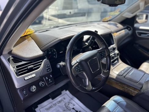 Used 2017 GMC Yukon XL Denali w/ Open Road Package AWD/4WD image 9