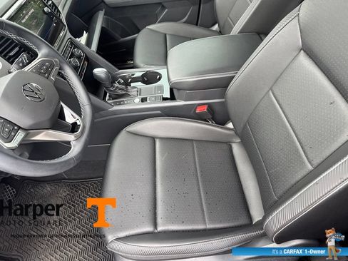 Used 2023 Volkswagen Atlas Cross Sport SE FWD image 13