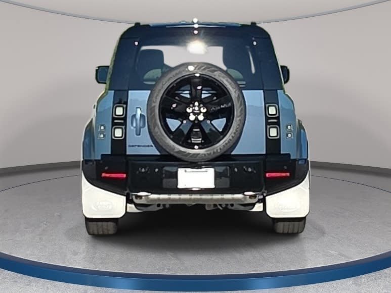 New 2026 Land Rover Defender 110 X-Dynamic SE AWD/4WD image 6