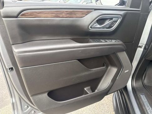 Used 2021 Chevrolet Suburban LT w/ LT Signature Package image 20