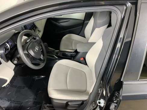Used 2022 Toyota Corolla LE FWD image 27