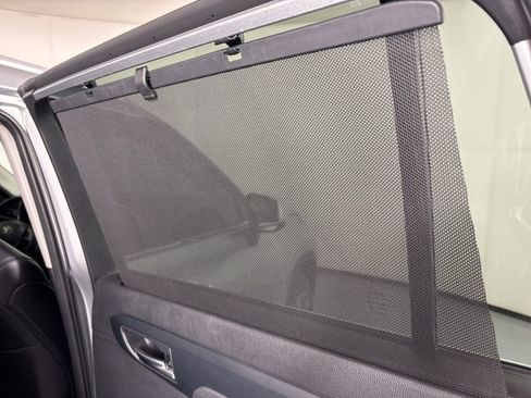 Used 2023 Toyota Highlander XLE AWD/4WD image 16