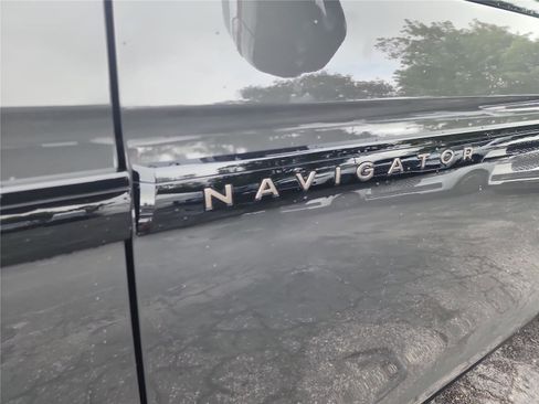 New 2026 Lincoln Navigator L Black Label w/ Black Label Special Edition image 10