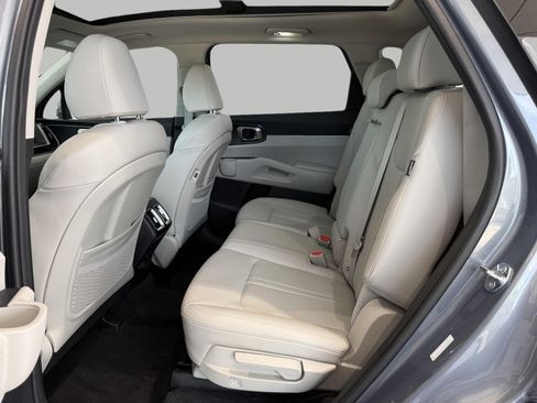 Used 2024 Kia Sorento S w/ Panoramic Sunroof Package FWD image 26