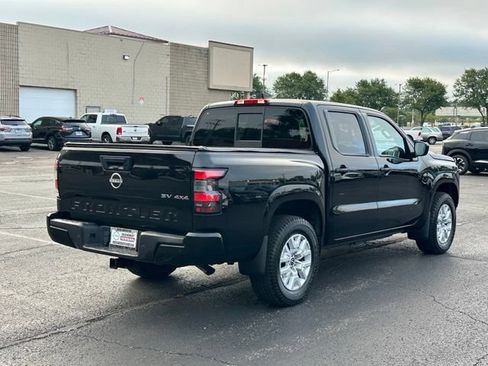 Used 2022 Nissan Frontier SV AWD/4WD image 4
