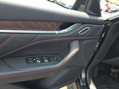 Used 2023 Maserati Levante Modena AWD/4WD image 12