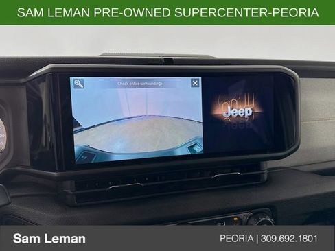 Used 2024 Jeep Gladiator Sport image 13