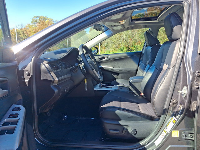 Used 2012 Toyota Camry SE FWD image 11