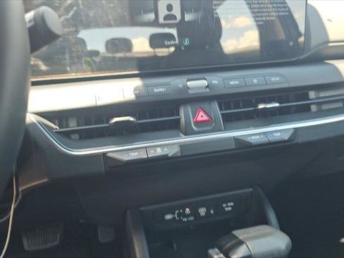 Used 2025 Kia K4 EX FWD image 17