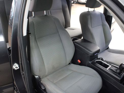 Used 2021 Toyota Tacoma SR image 12