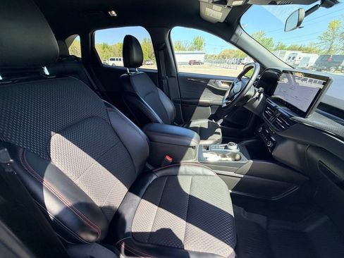 Used 2024 Ford Escape ST-Line w/ Equipment Group 301A FWD image 12