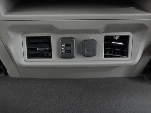 Used 2022 Chevrolet Silverado 1500 LT w/ Texas Edition Plus RWD image 29