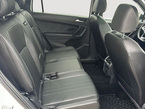 Certified 2023 Volkswagen Tiguan SE R-Line AWD/4WD image 16
