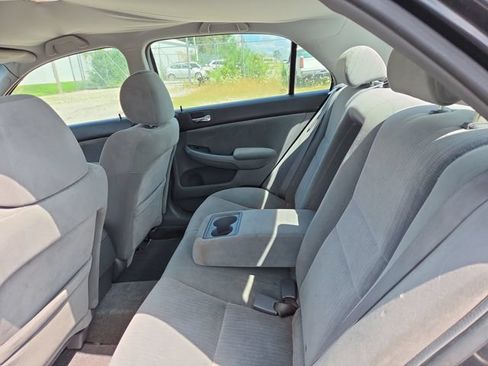 Used 2005 Honda Accord LX image 18