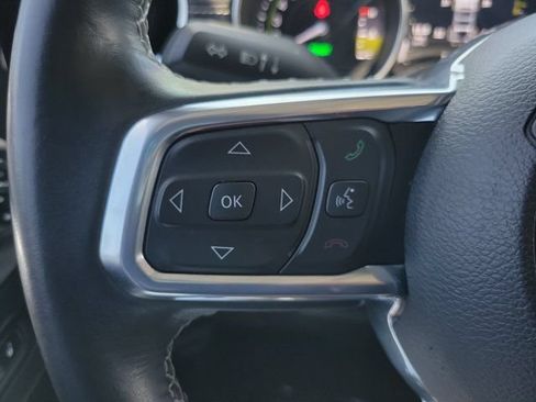 Used 2022 Jeep Wrangler Unlimited Sahara 4xe AWD/4WD image 23