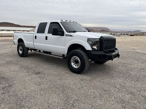 Used 2015 Ford F250 XLT image 1