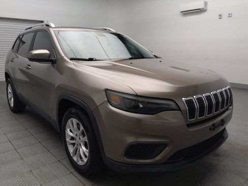 Used 2020 Jeep Cherokee Latitude FWD image 13
