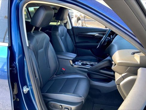 Used 2023 Buick Envision Essence image 9