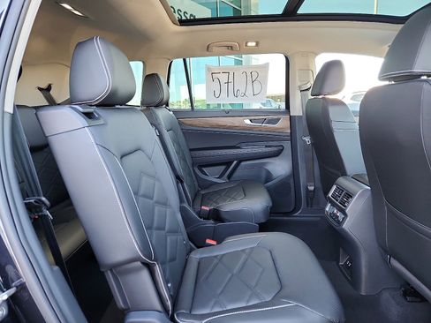 New 2026 Volkswagen Atlas SE FWD image 14
