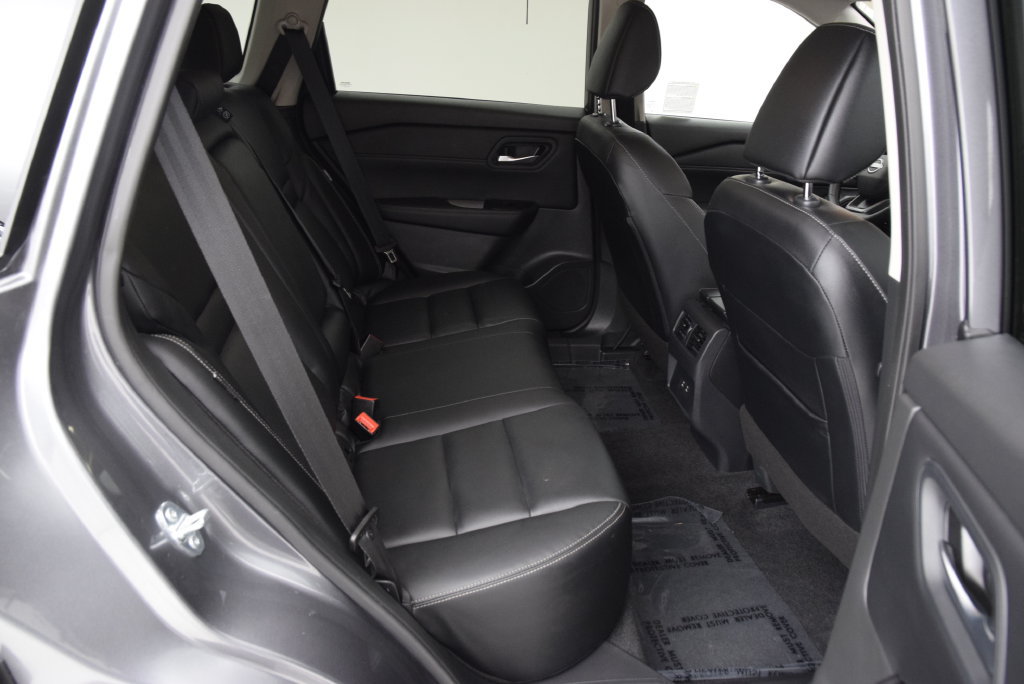 Used 2026 Nissan Rogue SL FWD image 18