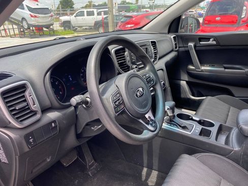 Used 2019 Kia Sportage LX FWD image 9