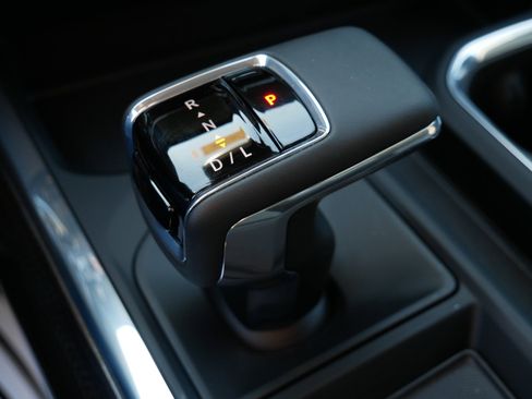 Used 2026 Chevrolet Silverado 1500 LT image 9