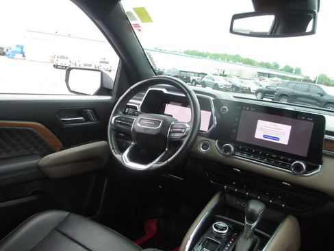 Used 2024 GMC Canyon Denali AWD/4WD image 23