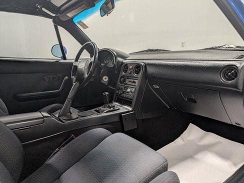 Used 1990 MAZDA MX-5 Miata image 15