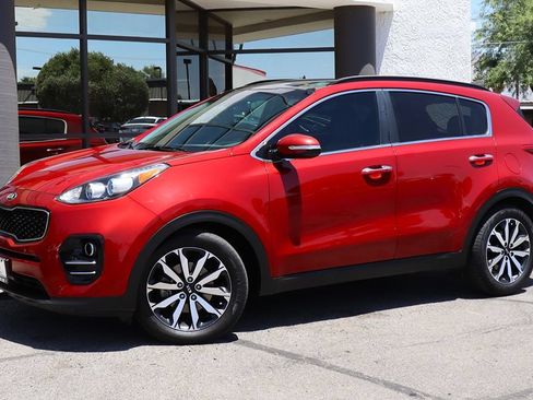 Used 2019 Kia Sportage EX w/ EX Technology Package FWD image 3