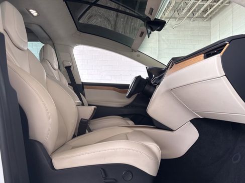 Used 2018 Tesla Model X 100D AWD/4WD image 15