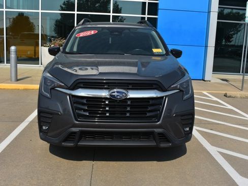 Used 2024 Subaru Ascent Limited w/ Technology Package AWD/4WD image 2