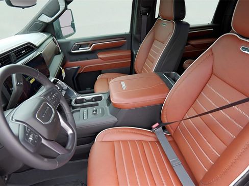 New 2026 GMC Sierra 3500 Denali Ultimate image 9