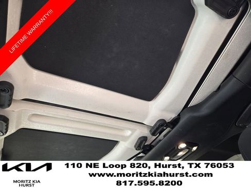 Used 2022 Jeep Wrangler Unlimited Rubicon AWD/4WD image 27