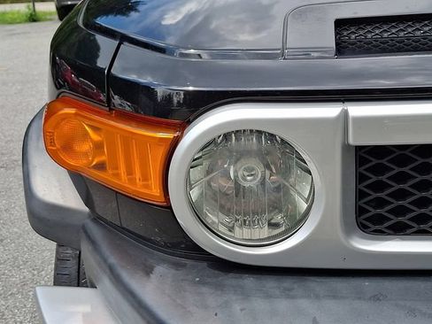 Used 2013 Toyota FJ Cruiser 4WD w/ Upgrade Pkg image 15
