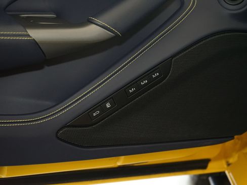 Used 2022 Ferrari F8 Tributo RWD image 24