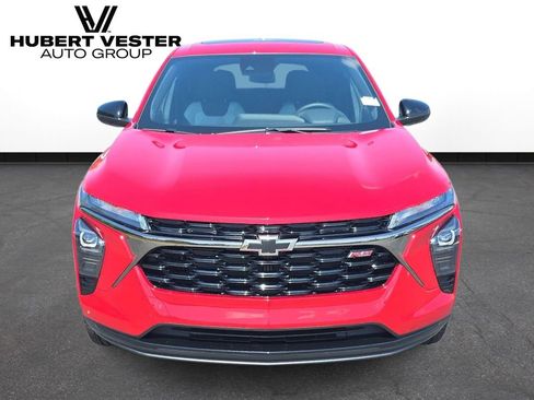New 2026 Chevrolet Trax RS w/ Sunroof Package FWD image 3
