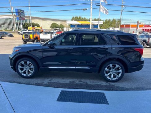 Used 2020 Ford Explorer Platinum w/ Premium Technology Package image 6