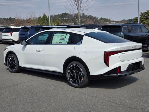 New 2026 Kia K4 GT-Line image 5