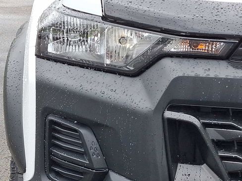 Used 2024 Chevrolet Colorado Trail Boss w/ Advanced Trailering Package AWD/4WD image 9