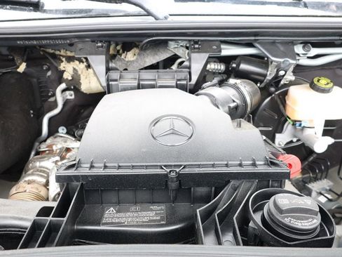 Used 2023 Mercedes-Benz Sprinter 2500 image 31