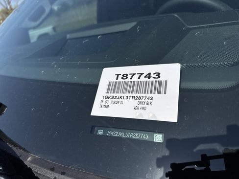 New 2026 GMC Yukon XL Denali w/ Denali Reserve Package image 43