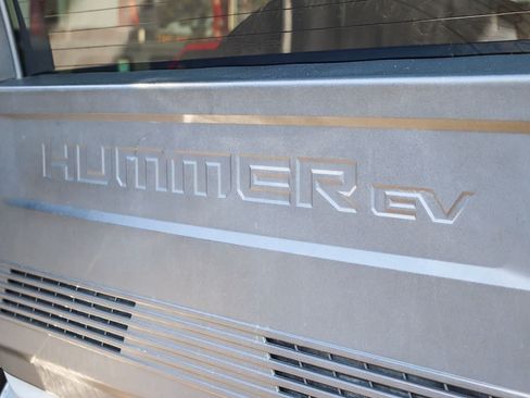 Used 2025 GMC Hummer EV 3X AWD/4WD image 29