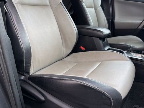 Used 2017 Toyota RAV4 Limited AWD/4WD image 8