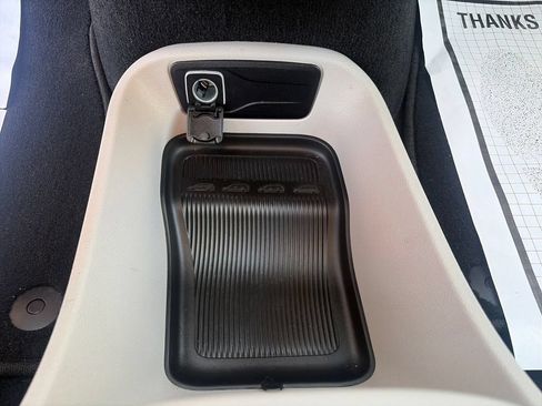 Used 2024 Chrysler Pacifica Touring-L FWD image 42