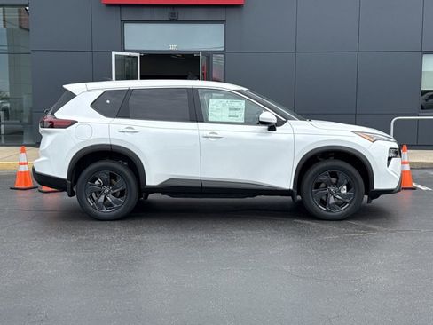 New 2026 Nissan Rogue SV AWD/4WD image 2