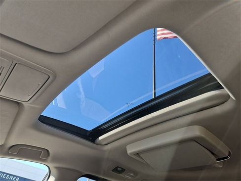 Used 2025 Honda Odyssey Elite image 3