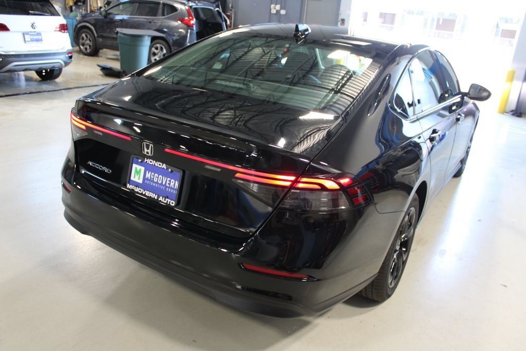 Used 2025 Honda Accord SE image 24