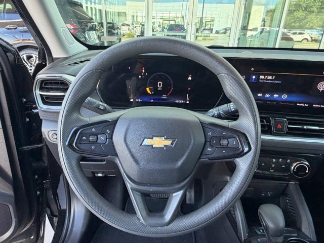 Used 2025 Chevrolet TrailBlazer LT FWD image 15