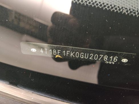 Used 2016 Toyota Camry SE w/ Protection Package (Q2) FWD image 33