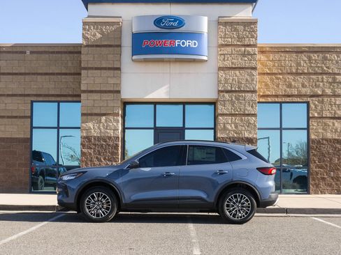New 2026 Ford Escape SE image 9